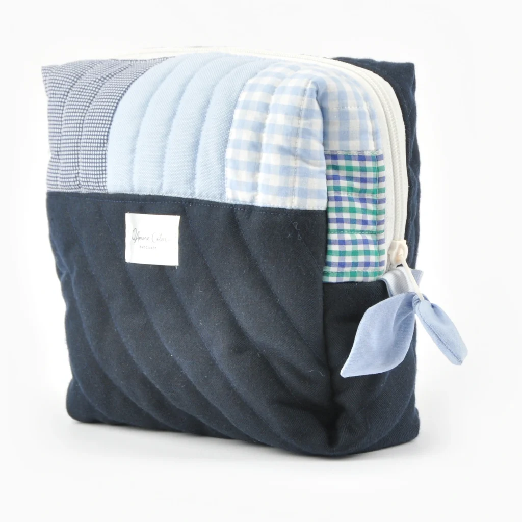 Kosmetyczka Granatowy Patchwork Błękitny — Outlet, 21 × 18 × 9 cm — widok główny